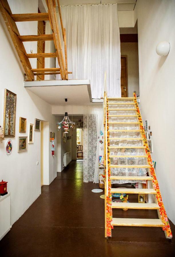 Art House Kutateli Hotel Tskaltubo Exterior photo